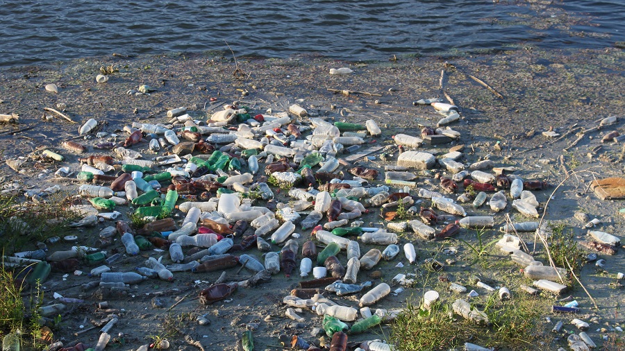 Oceaanplastic door 1000 rivieren